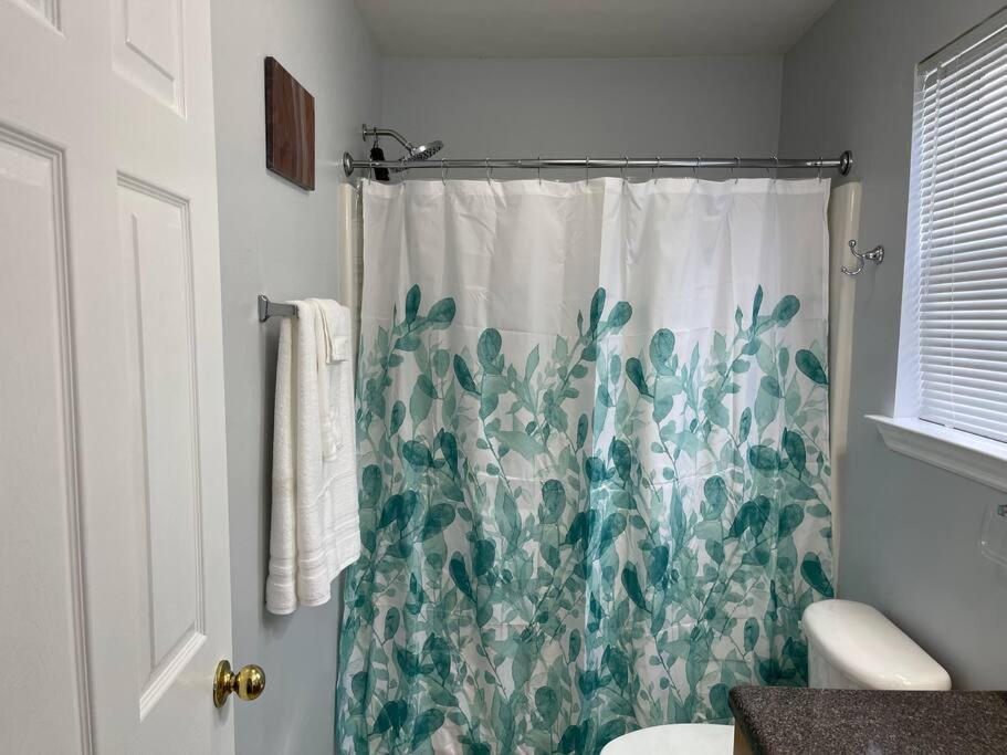 Cheerful 3-Bedrooms With Free Parking On Premises Tallahassee Exterior foto
